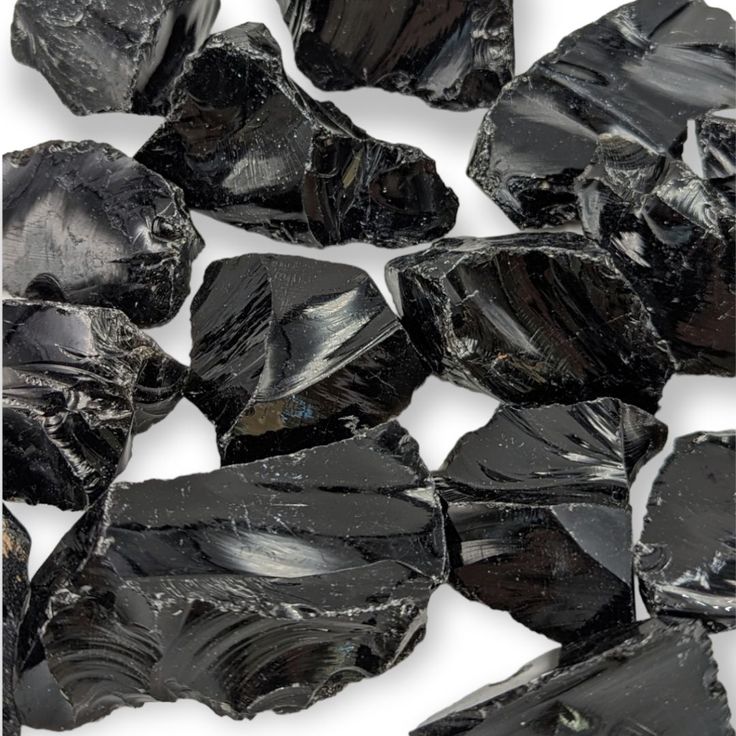 Obsidienne noire protection et vérité en consultation de voyance
